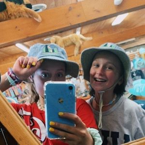 Meet your Posher, Lucy